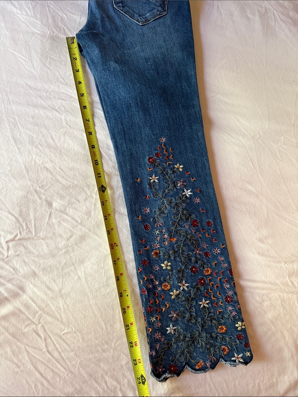 DRIFTWOOD Blue Embroidered Cropped Jeans with Scalloped Hem - Picture 6 of 6